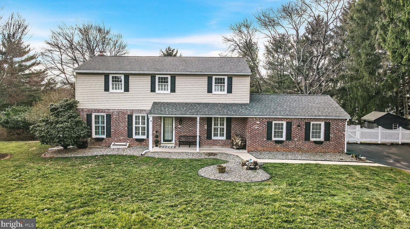 1212 Karen Ln, West Chester, PA 19380-4033