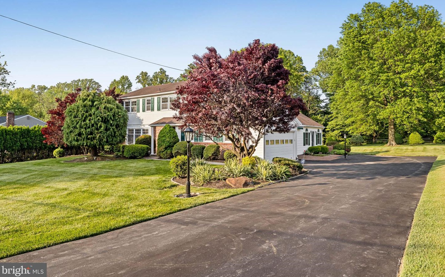 1411 Stallion Ln, West Chester, PA 19380
