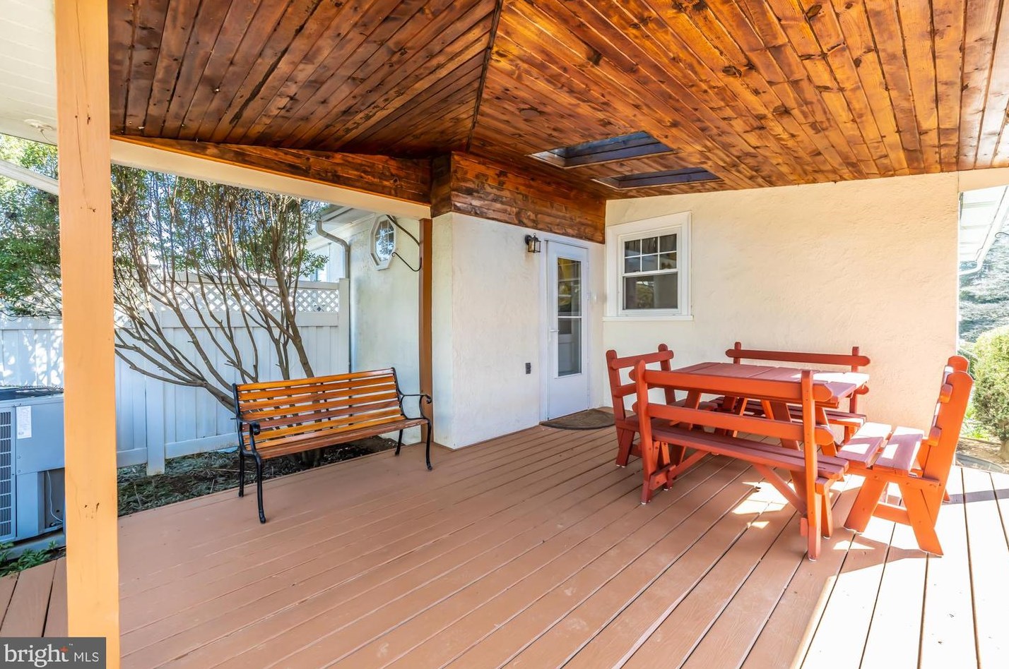 609 Sharpless St, West Chester PA  19382-3542 exterior