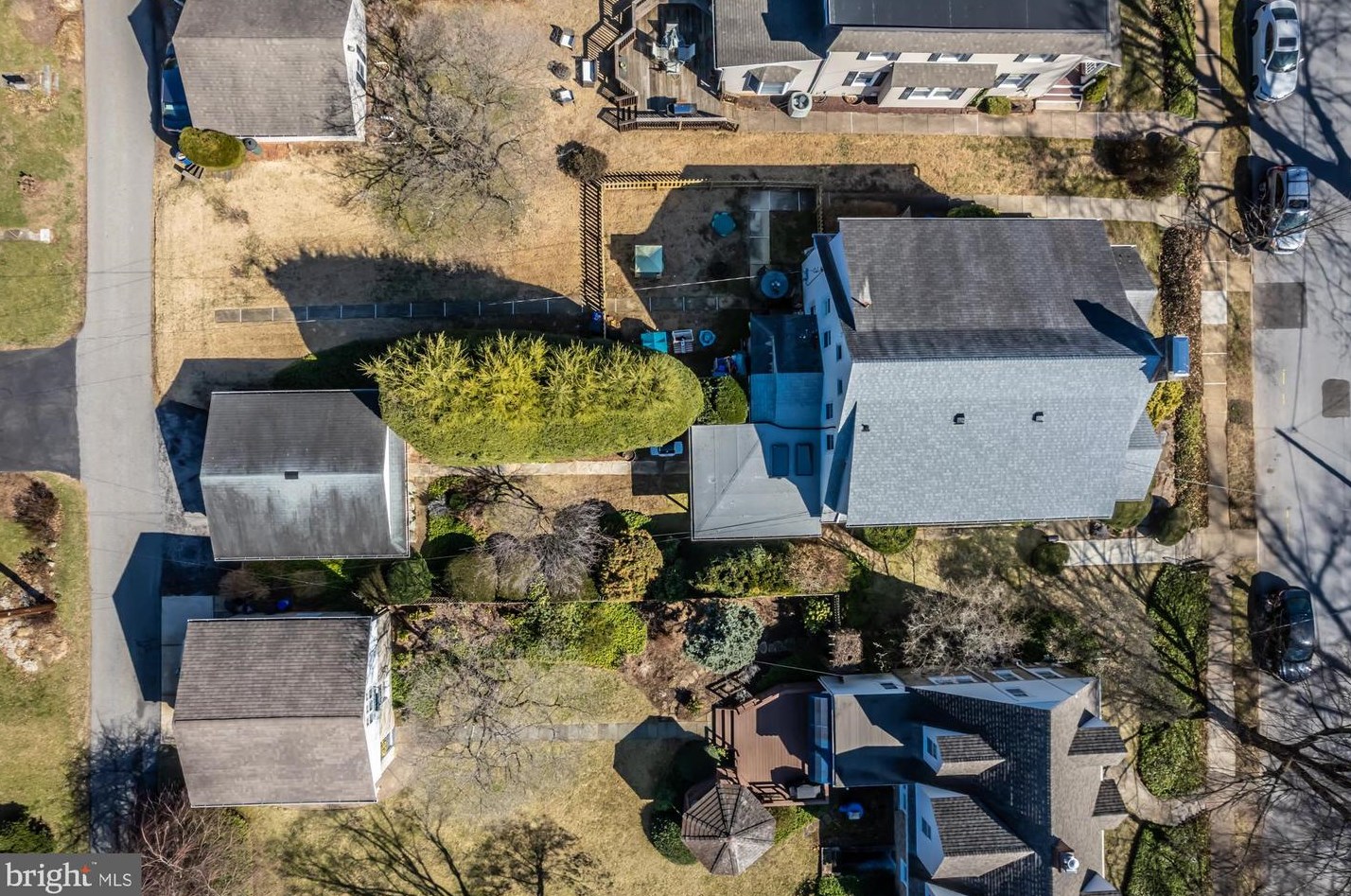 609 Sharpless St, West Chester PA  19382-3542 exterior