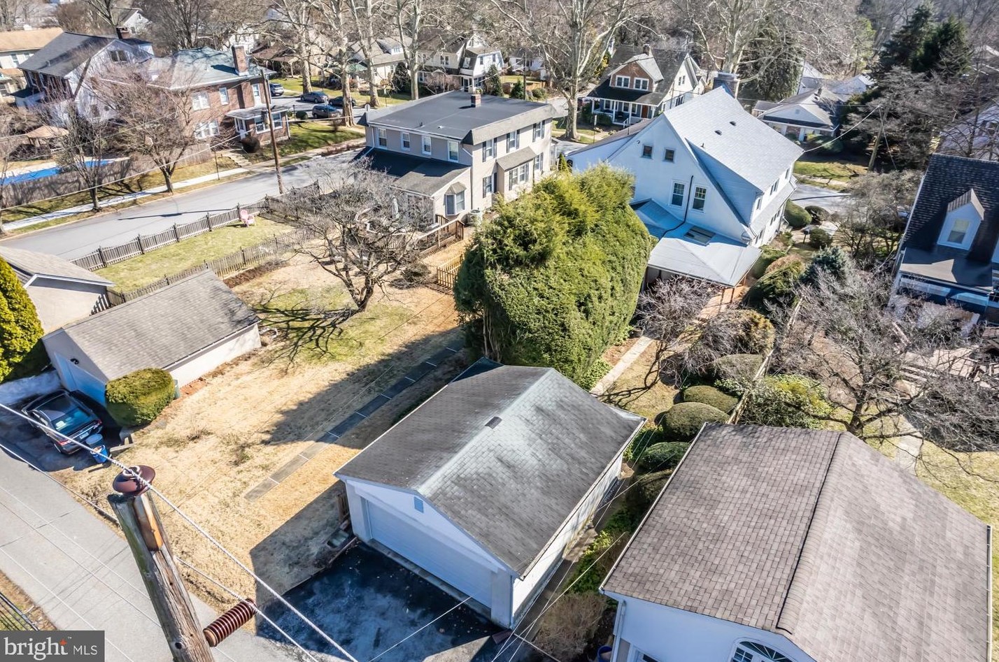 609 Sharpless St, West Chester PA  19382-3542 exterior