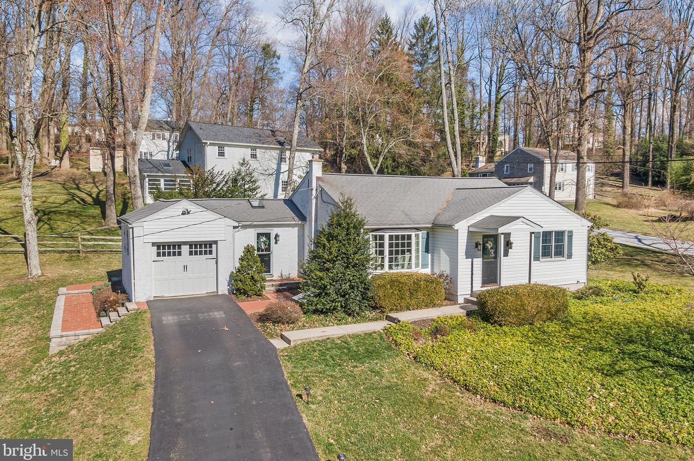 23 Lizbeth Ln, Berwyn, PA 19312