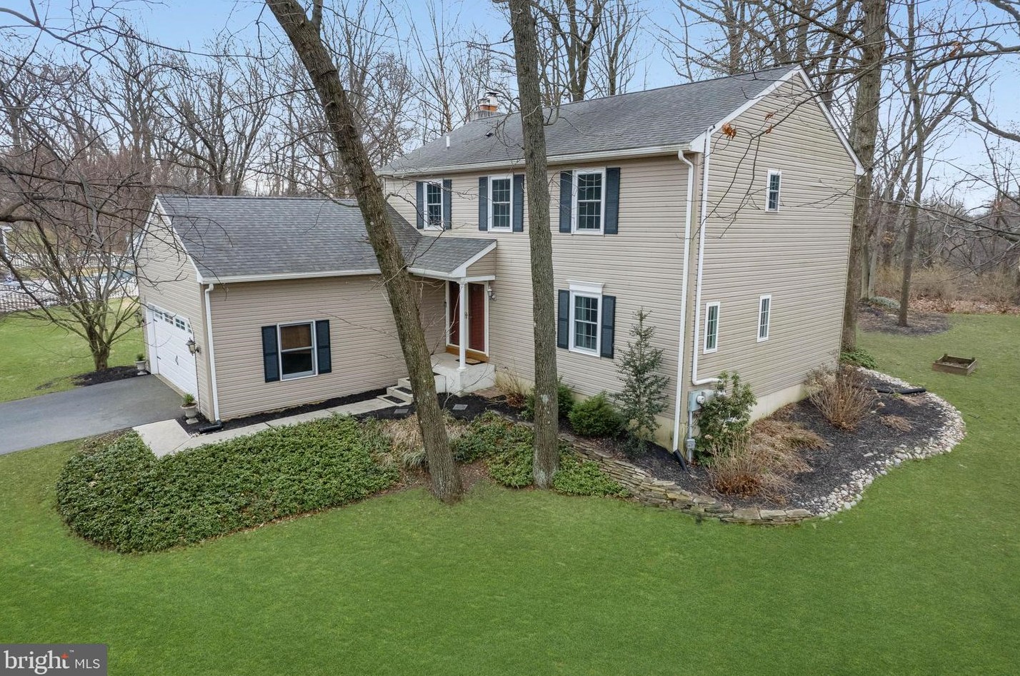 110 Wynnewood Dr, Coatesville, PA 19320