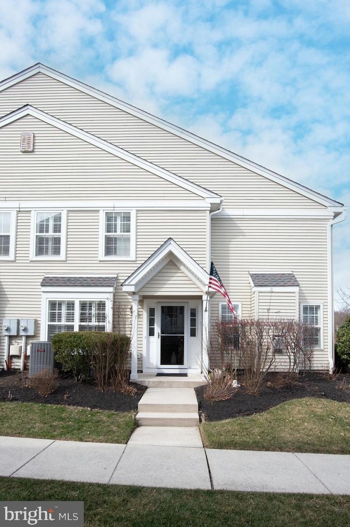257 Flagstone Rd, Chester Springs, PA 19425-3829