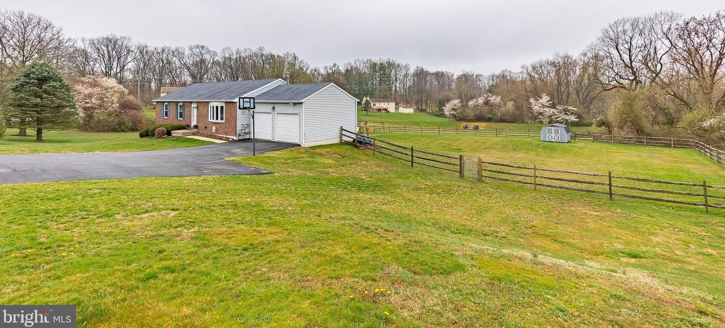 20 Netherwood Dr, Romansville, PA 19320-1464
