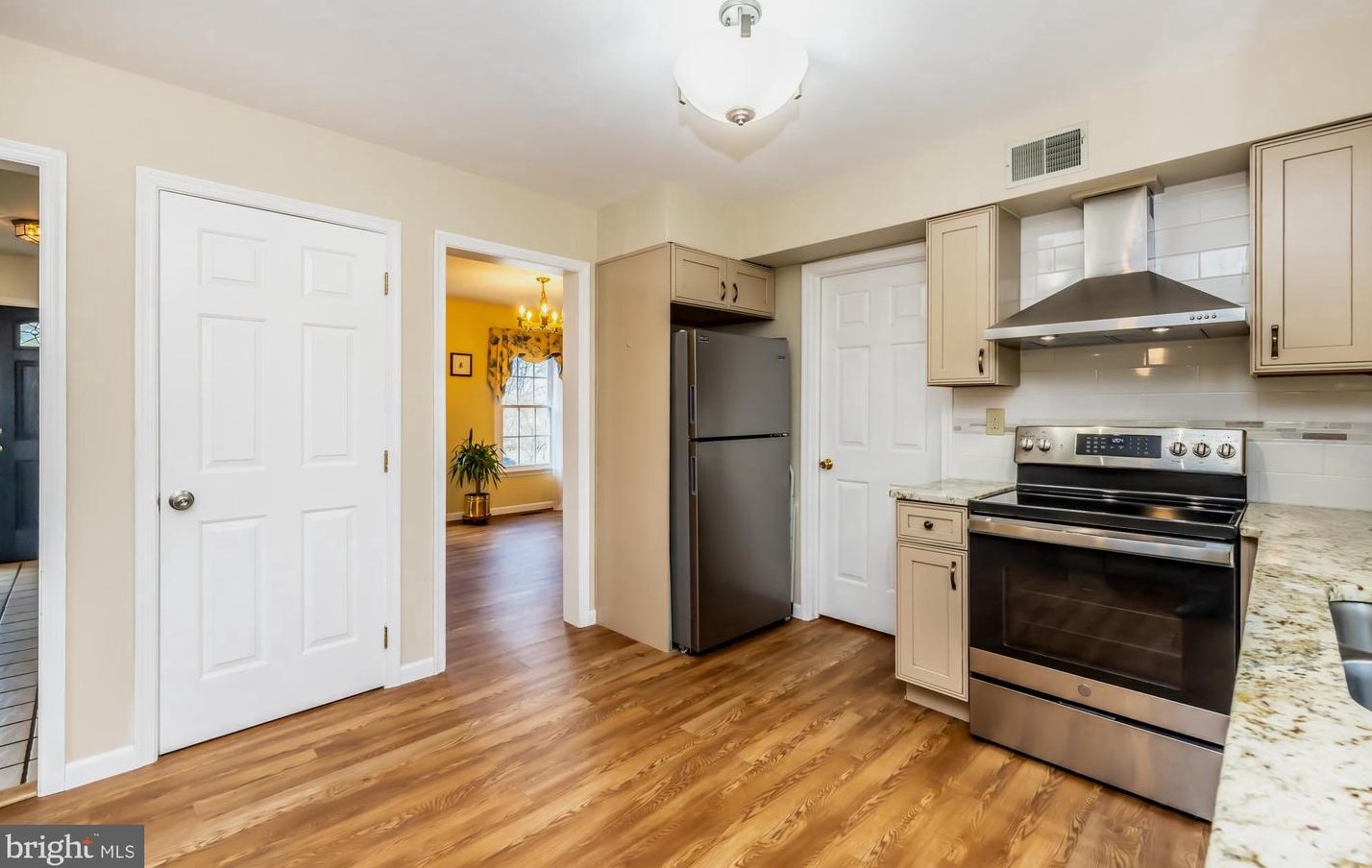 321 Courtney Cir, West Chester PA  19382-4871 exterior