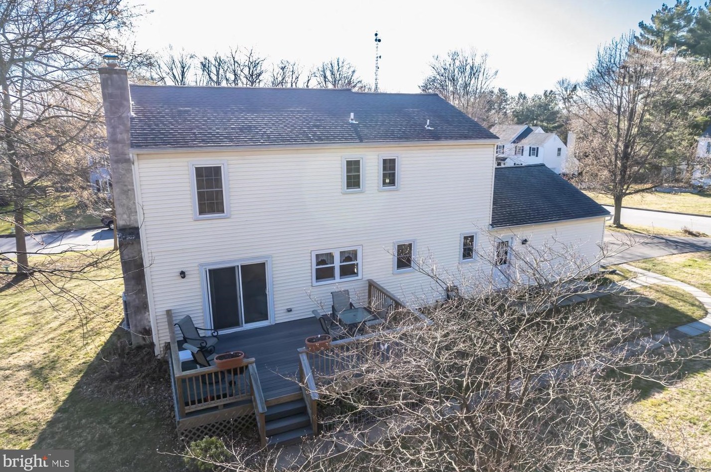 321 Courtney Cir, West Chester PA  19382-4871 exterior