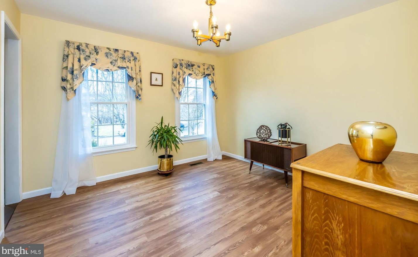 321 Courtney Cir, West Chester PA  19382-4871 exterior