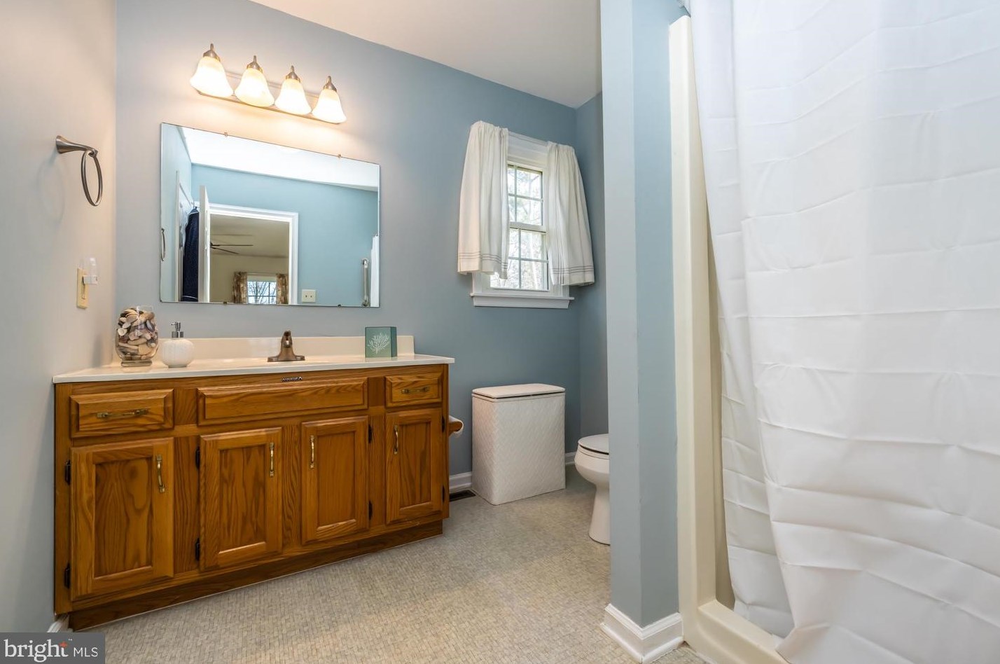 321 Courtney Cir, West Chester PA  19382-4871 exterior