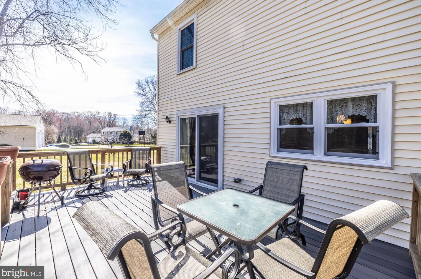 321 Courtney Cir, West Chester PA  19382-4871 exterior