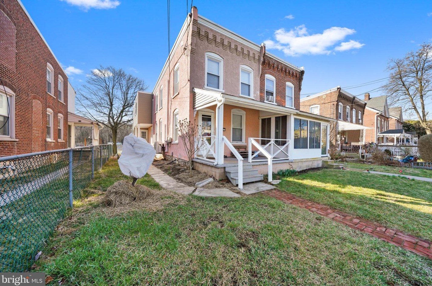 144 Viaduct Ave, Downingtown, PA 19335