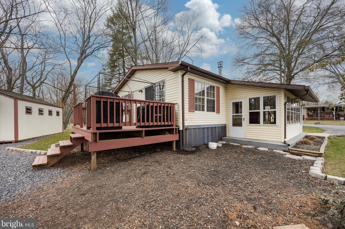 33 Terrace Dr, Spring City, PA 19475-8600