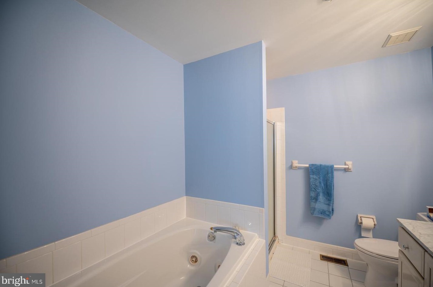 563 Saxony Dr, Exton PA  19341-2067 exterior