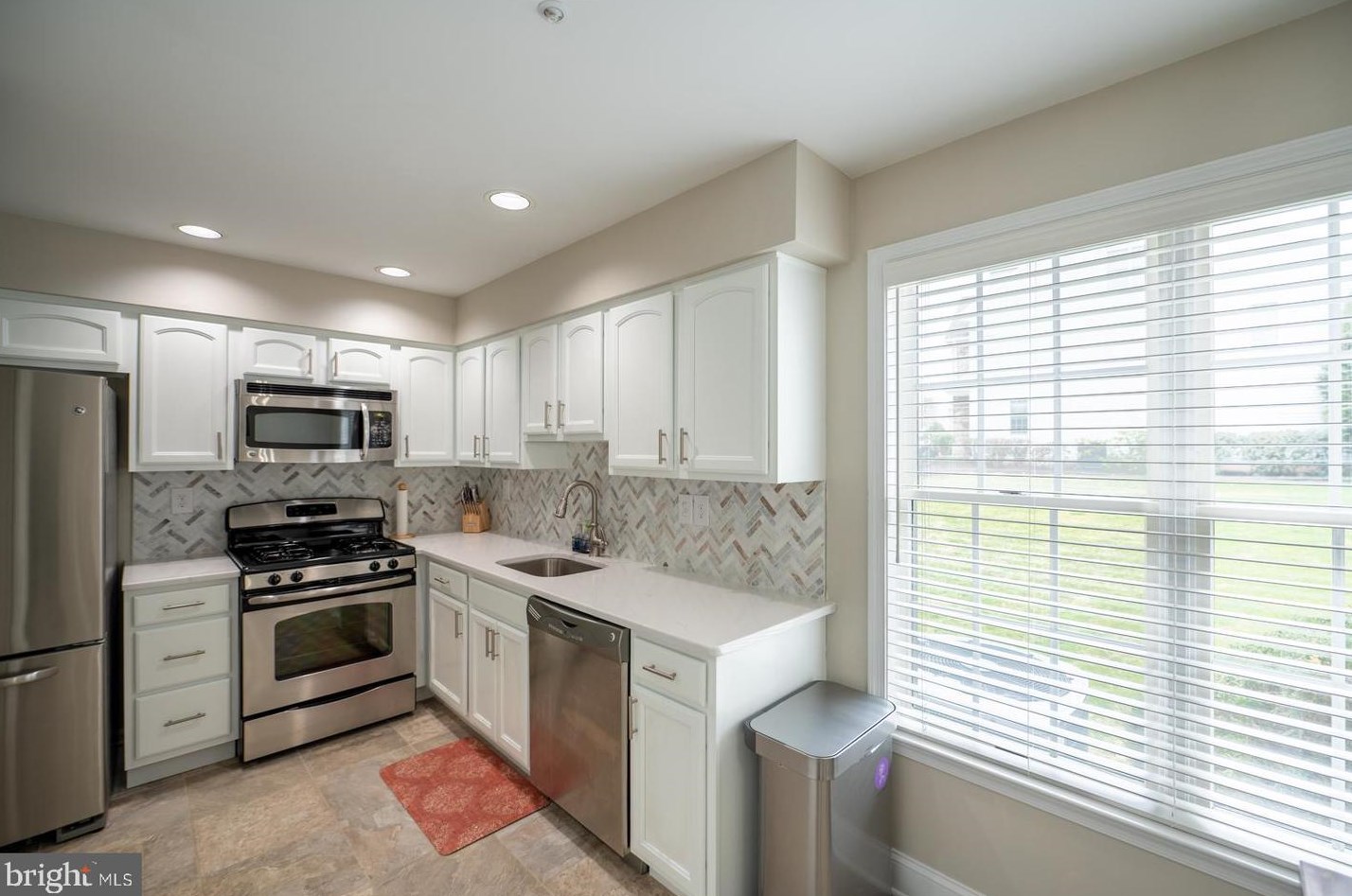 563 Saxony Dr, Exton PA  19341-2067 exterior