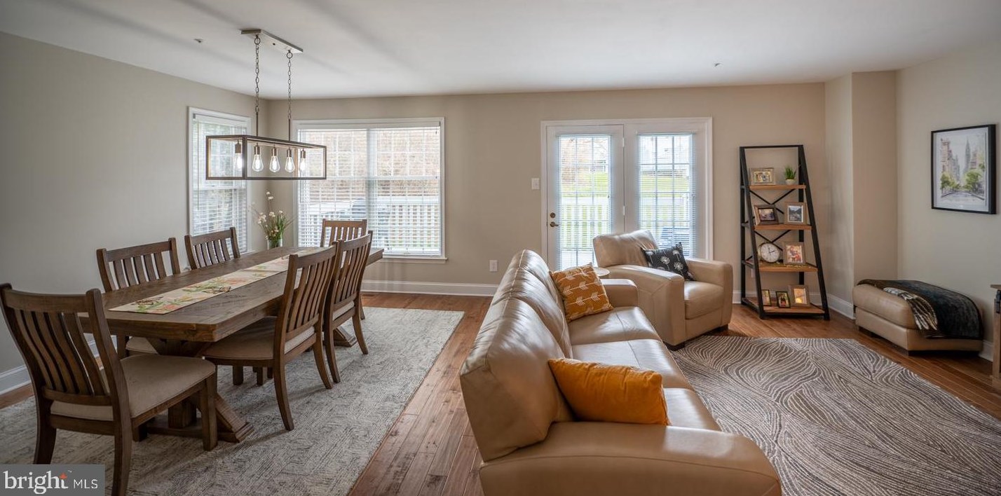 563 Saxony Dr, Exton PA  19341-2067 exterior