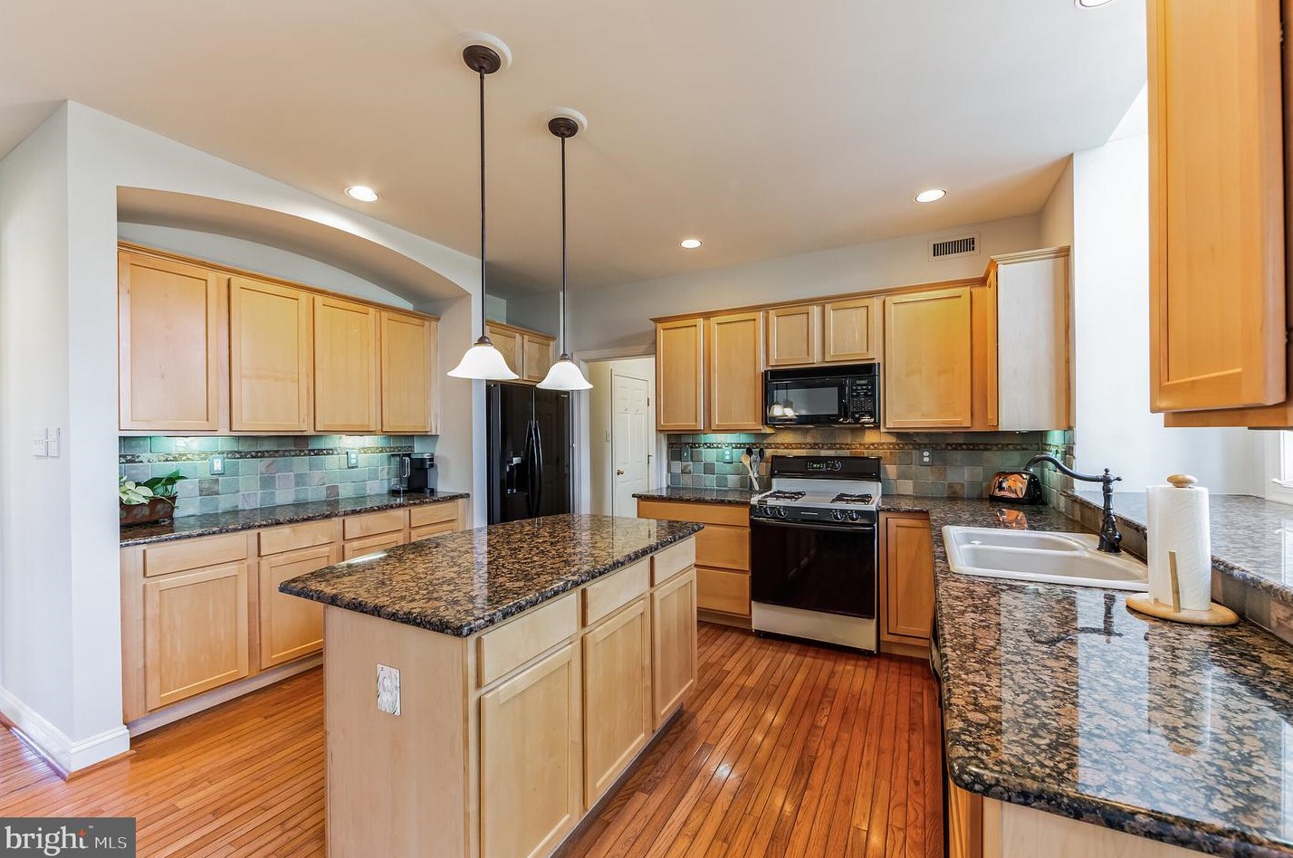 811 Kenmara Dr, West Chester PA 19380-2019 exterior