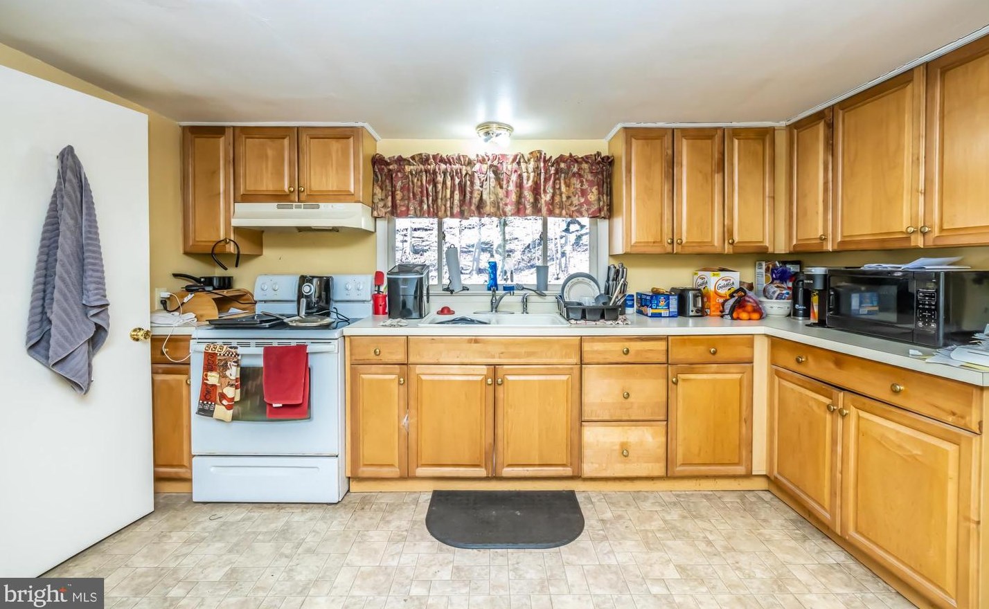 143 Pratts Dam Rd, Romansville PA  19320-1376 exterior