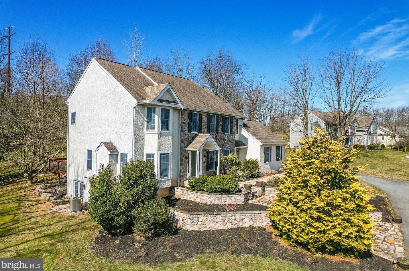12 Beechwood Dr, Landenberg, PA 19350