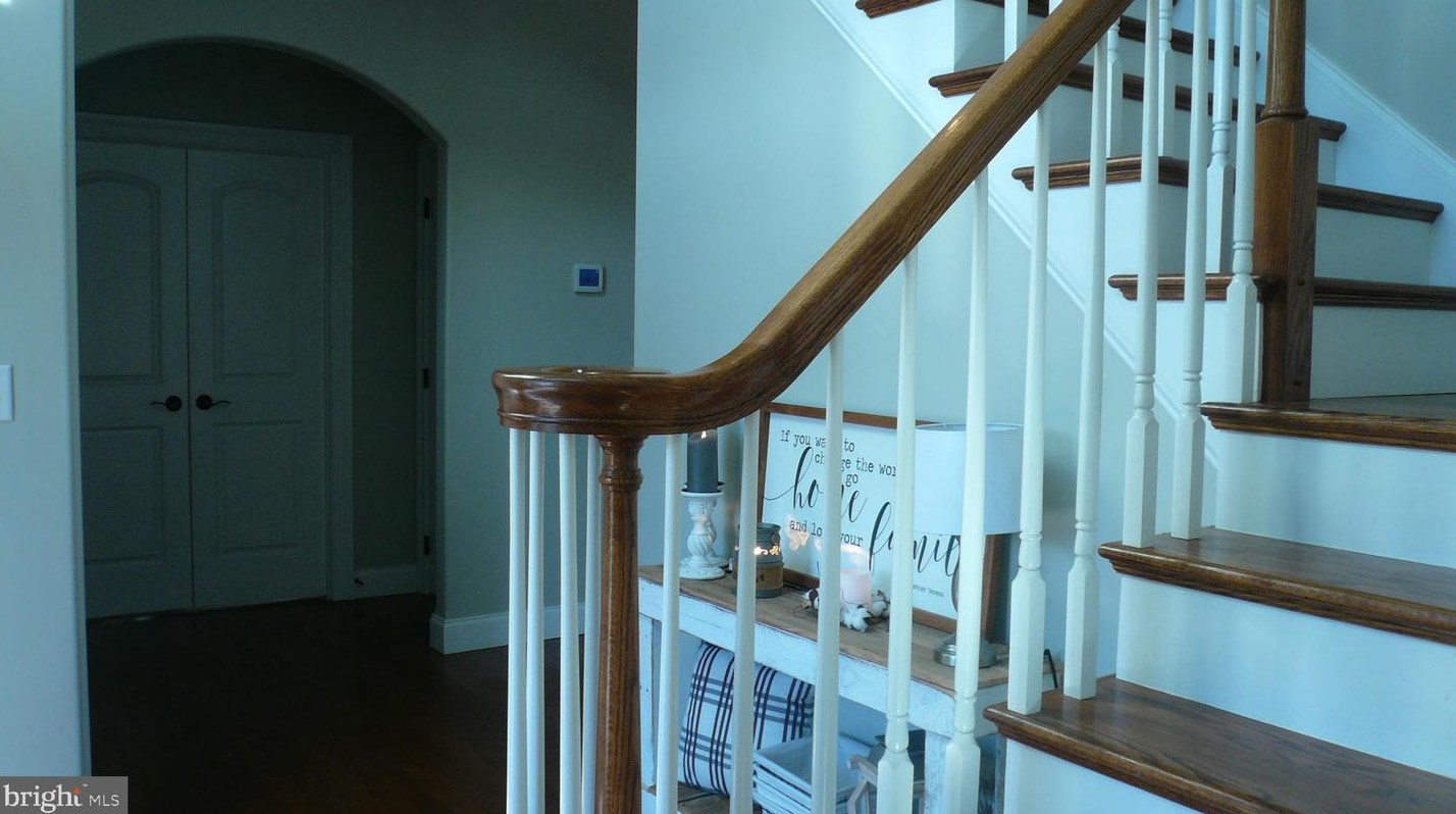 180 Mill House Dr, New London Township, PA 19352-1331