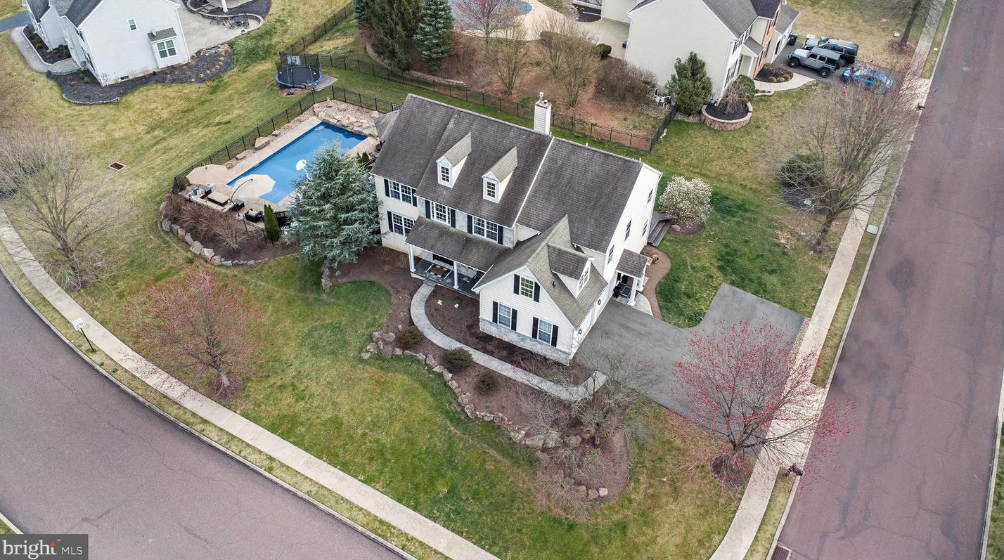 1121 Wendler Cir, Pottstown, PA 19465