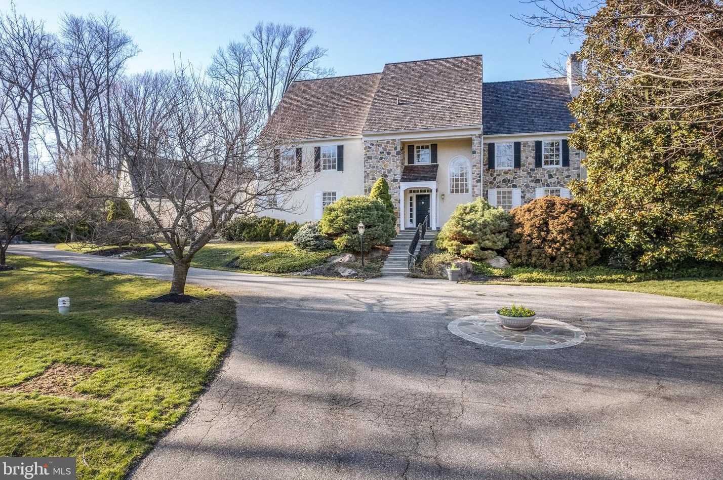 1195 S Leopard Rd, Berwyn, PA 19312