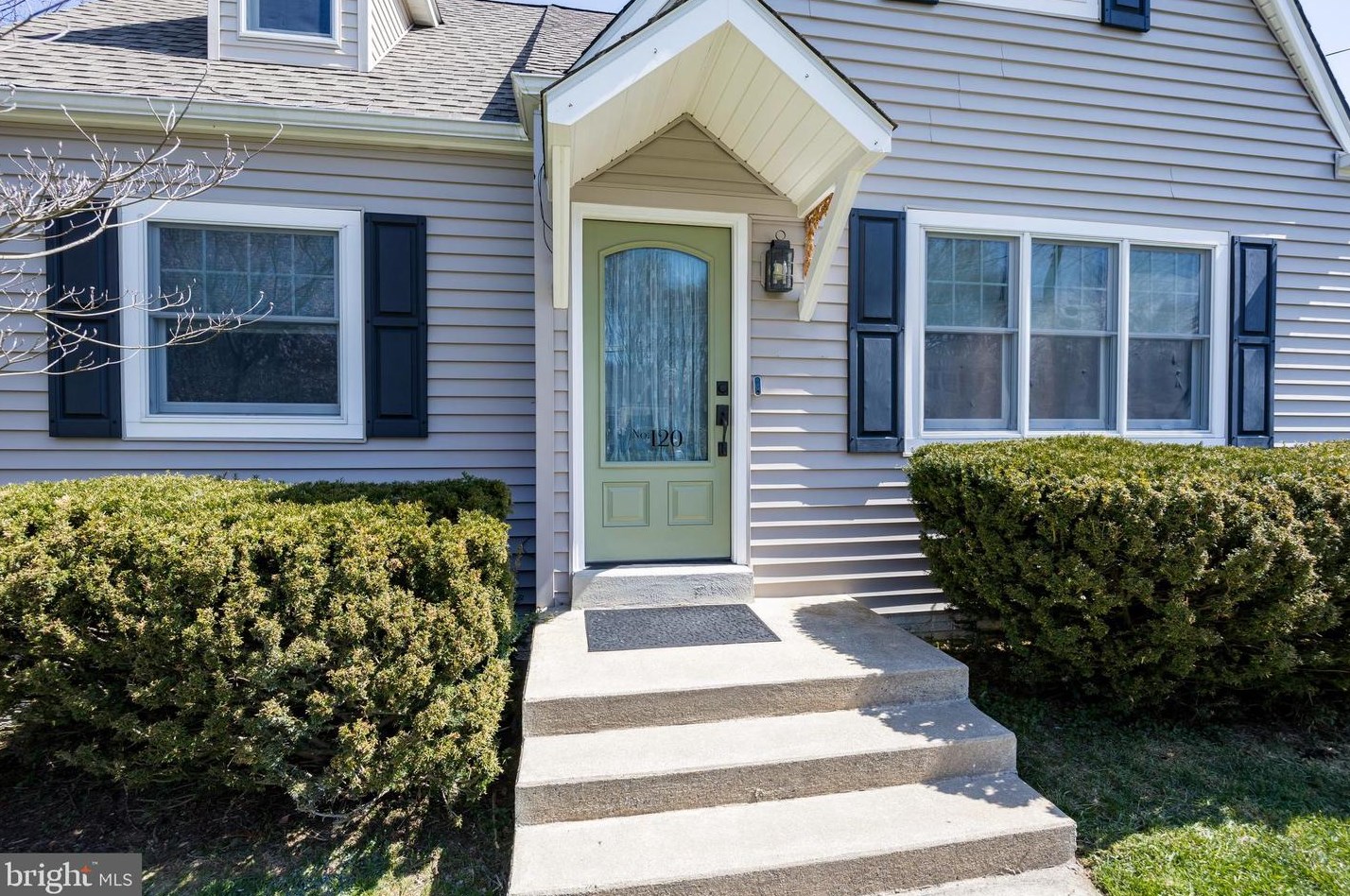 120 Princeton Rd, Exton, PA 19341-1532