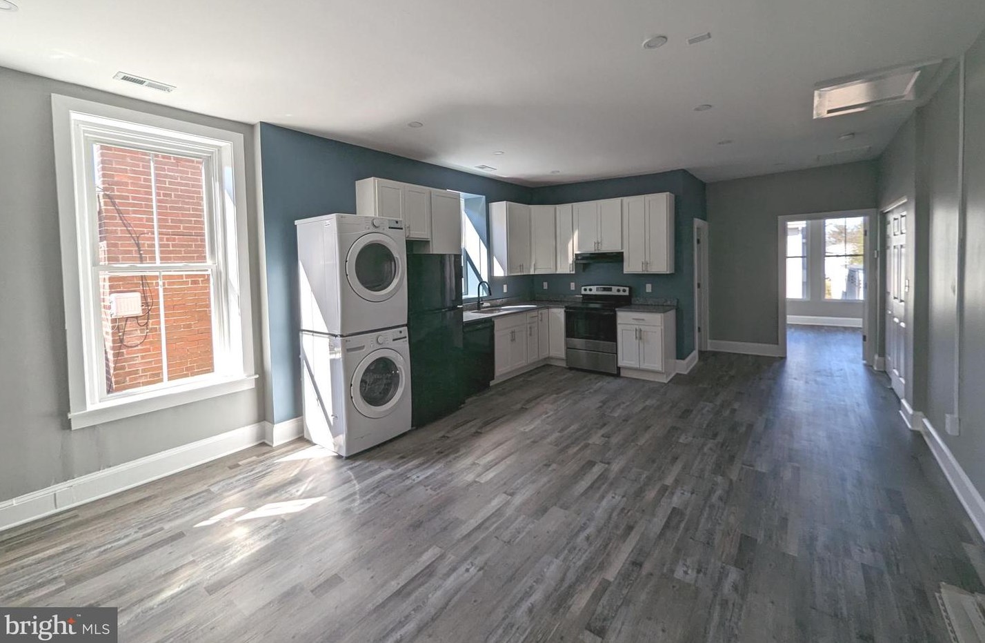 55 S 3rd St #3, Oxford, PA 19363