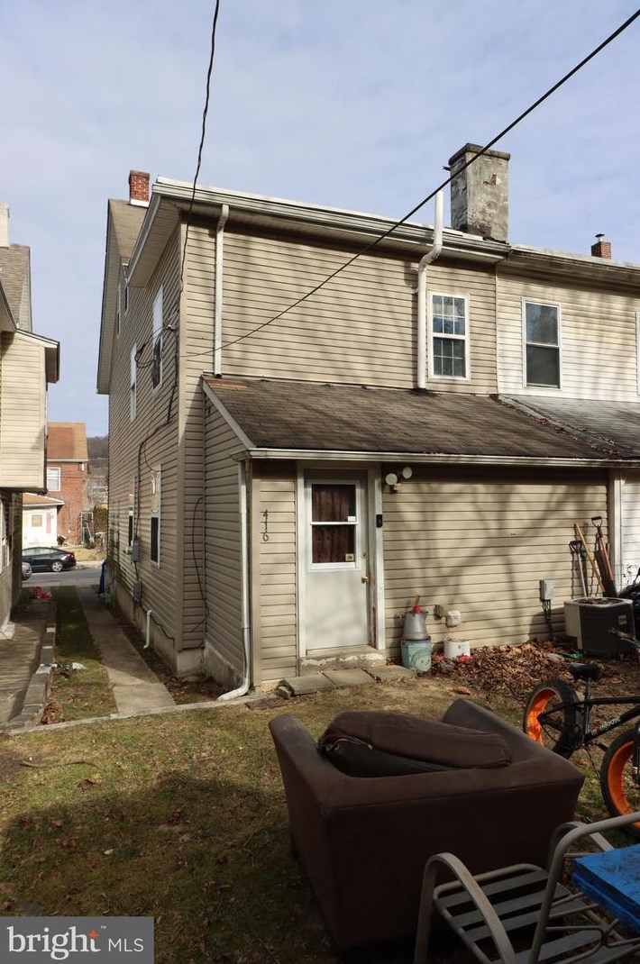 416 Maple Ave, Romansville, PA 19320-3602