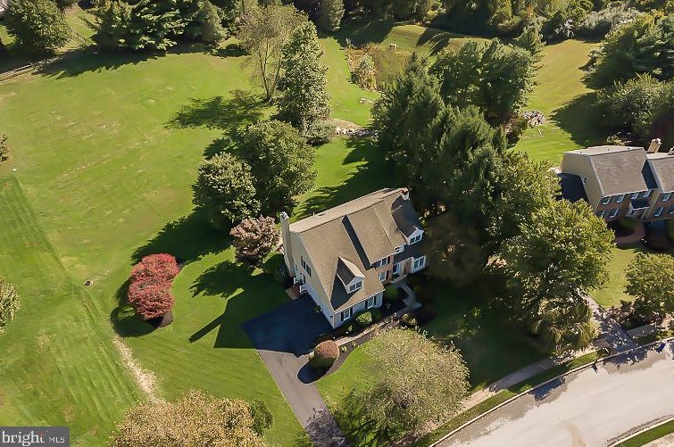 203 Southside Cir, Downingtown PA  19335-4428 exterior