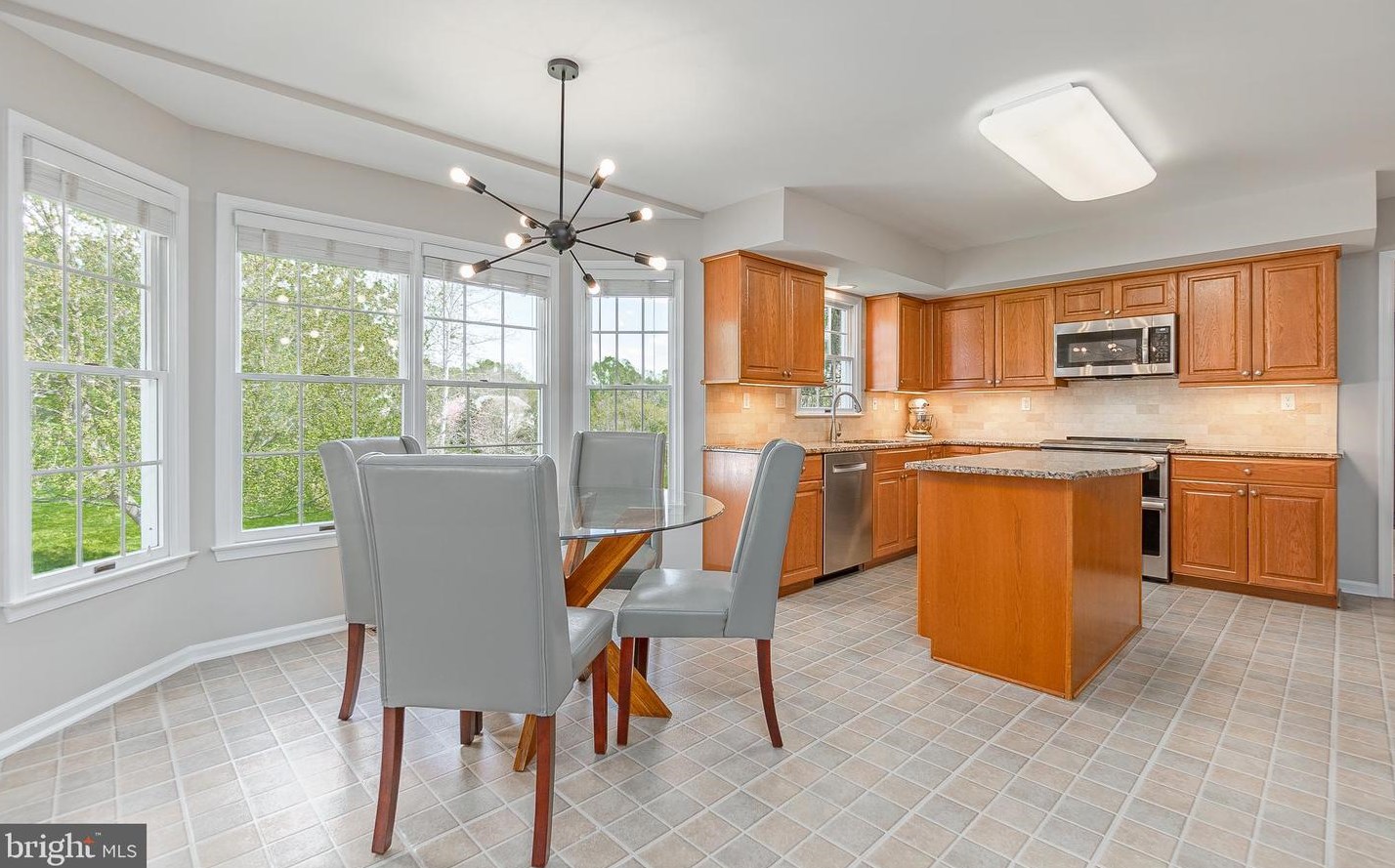 203 Southside Cir, Downingtown PA  19335-4428 exterior