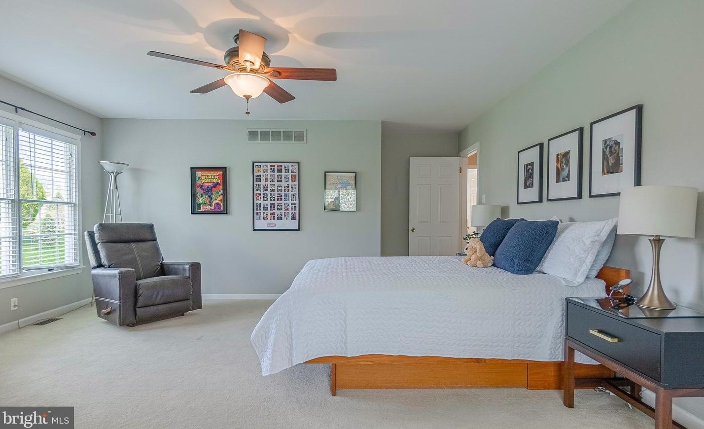 203 Southside Cir, Downingtown PA  19335-4428 exterior