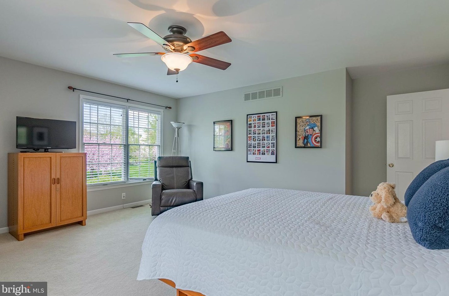 203 Southside Cir, Downingtown PA  19335-4428 exterior