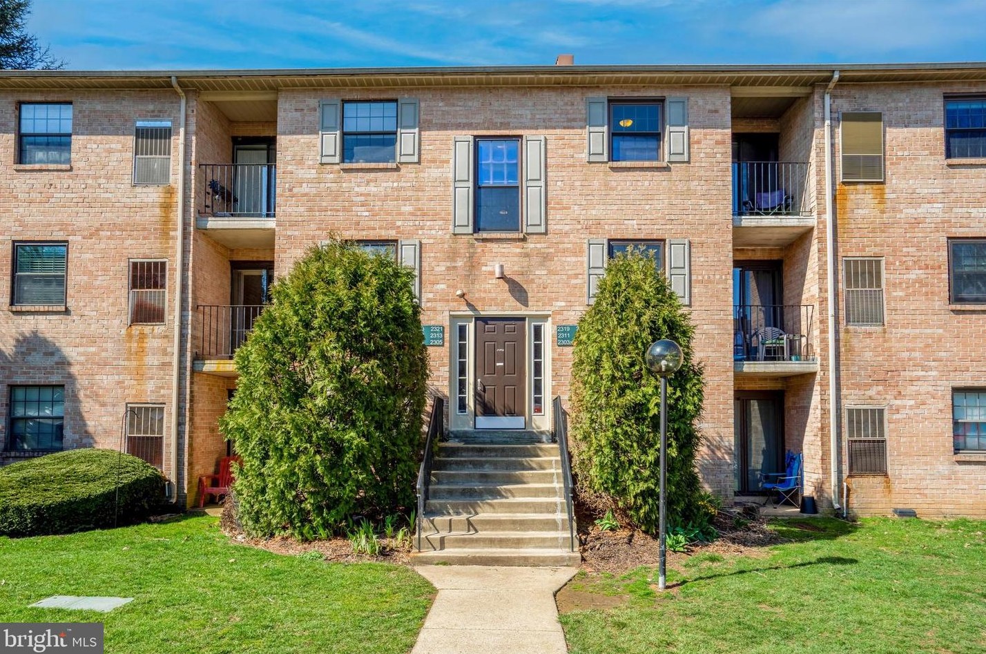 2319 Pond View Dr, West Chester, PA 19382-6319