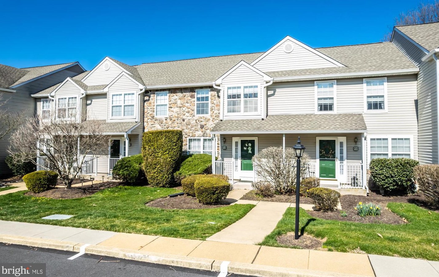 828 Amber Ln, West Chester, PA 19382-2249