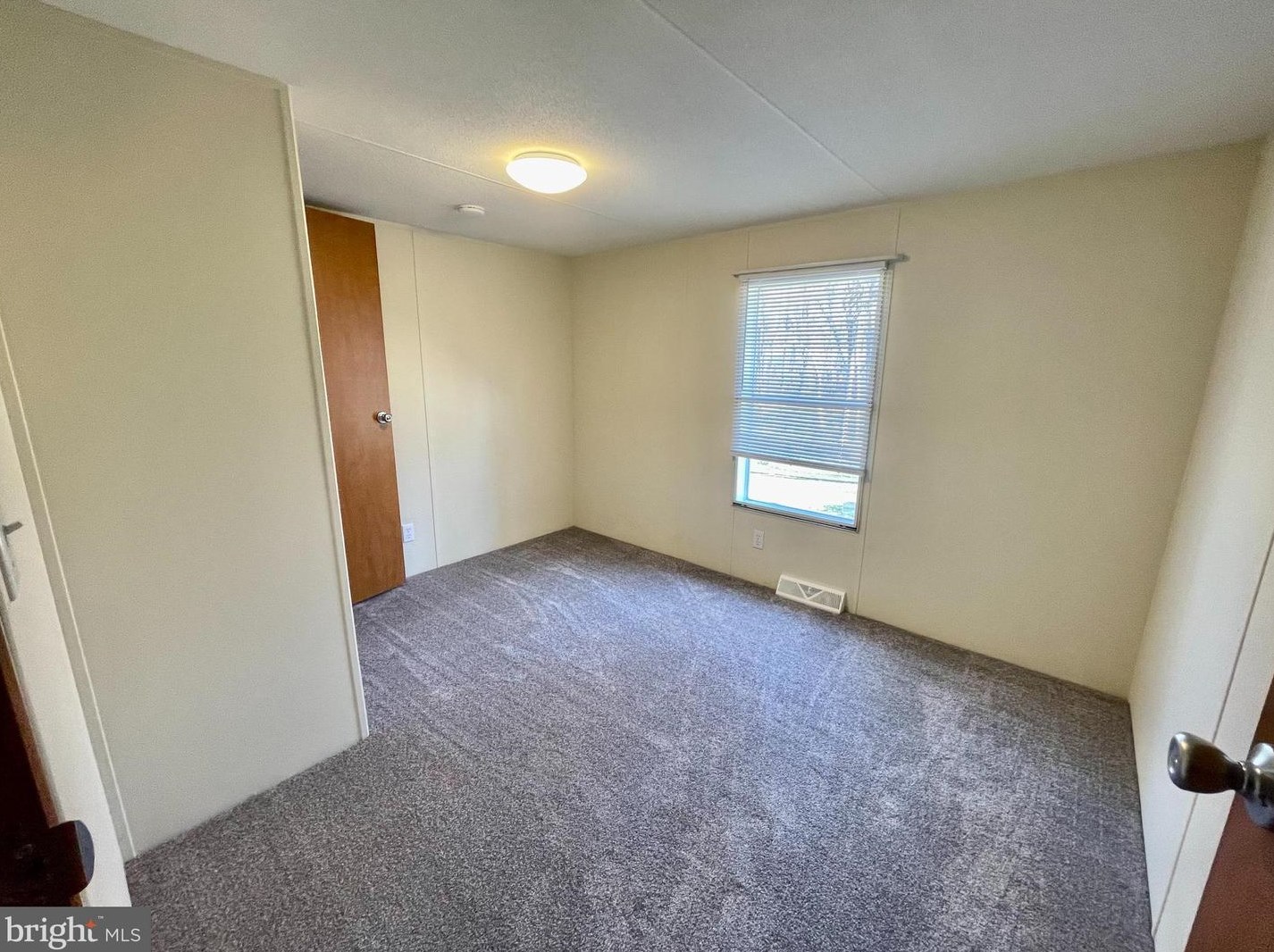 19 Manor Dr, Nottingham PA  19362-9750 exterior