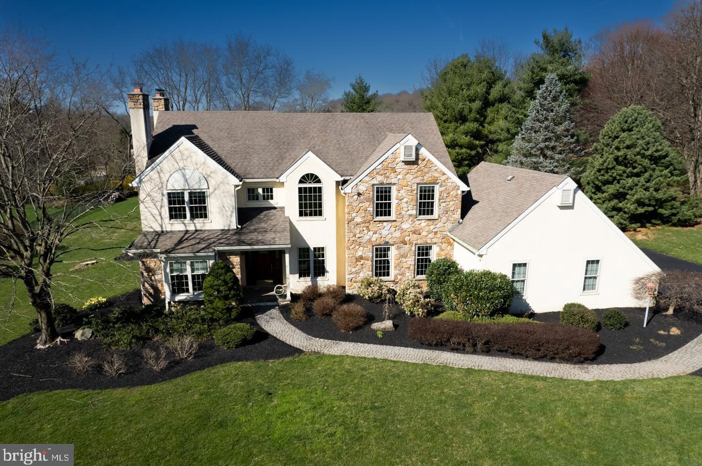16 Fox Ridge Dr, Frazer, PA 19355-2876