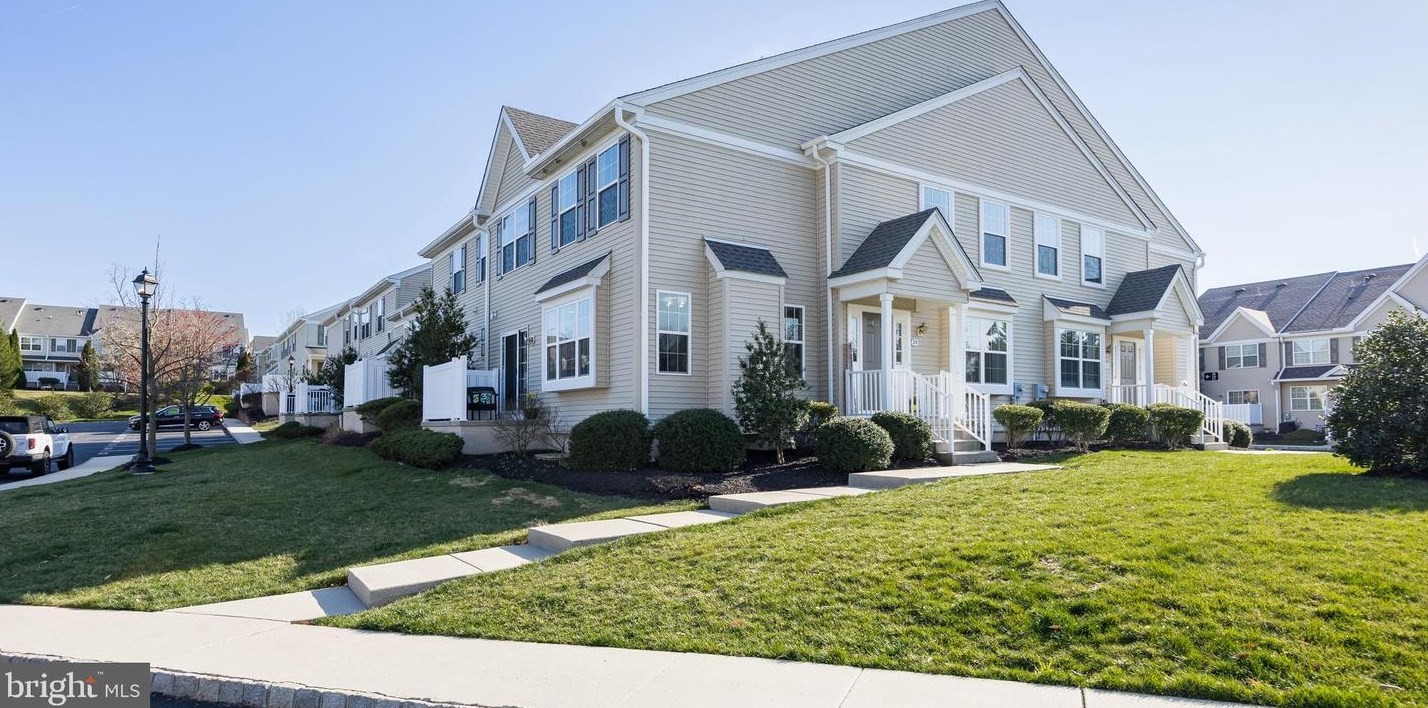 25 Granite Ln, Chester Springs, PA 19425-3819