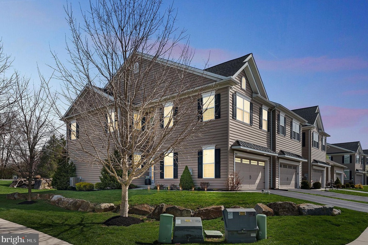 116 New Village Greene Dr, Honey Brook, PA 19344