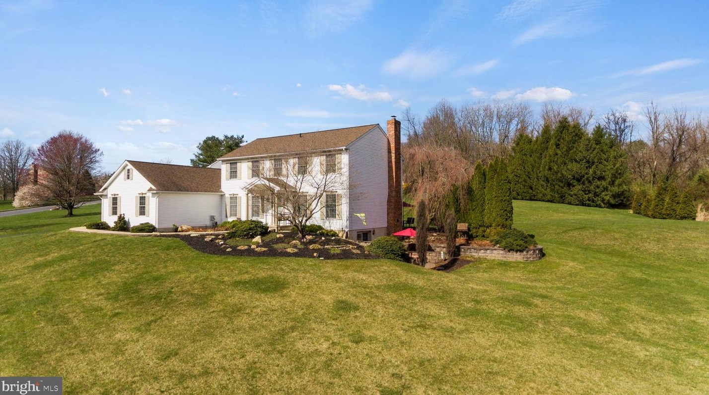 106 Freedom Valley Cir, Romansville PA  19320-1353 exterior