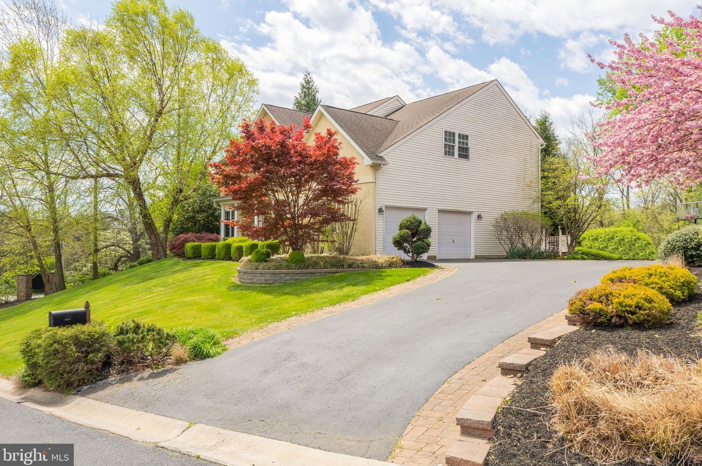 800 Sunrise Dr, Kennett Sq, PA 19348