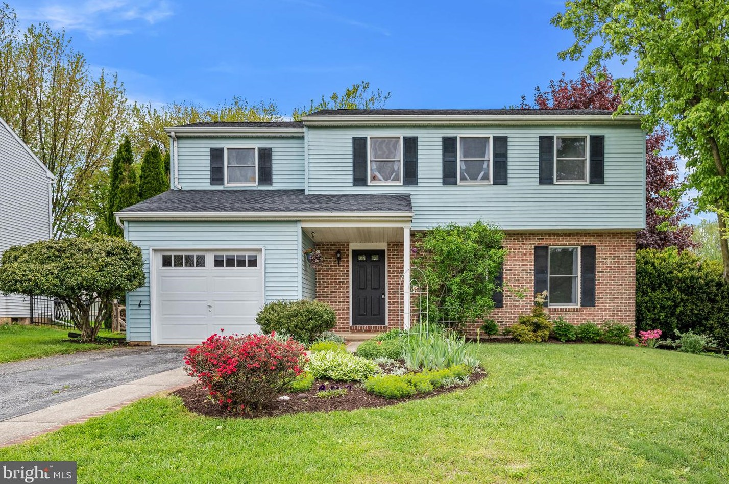 597 W 6th Ave, Parkesburg, PA 19365