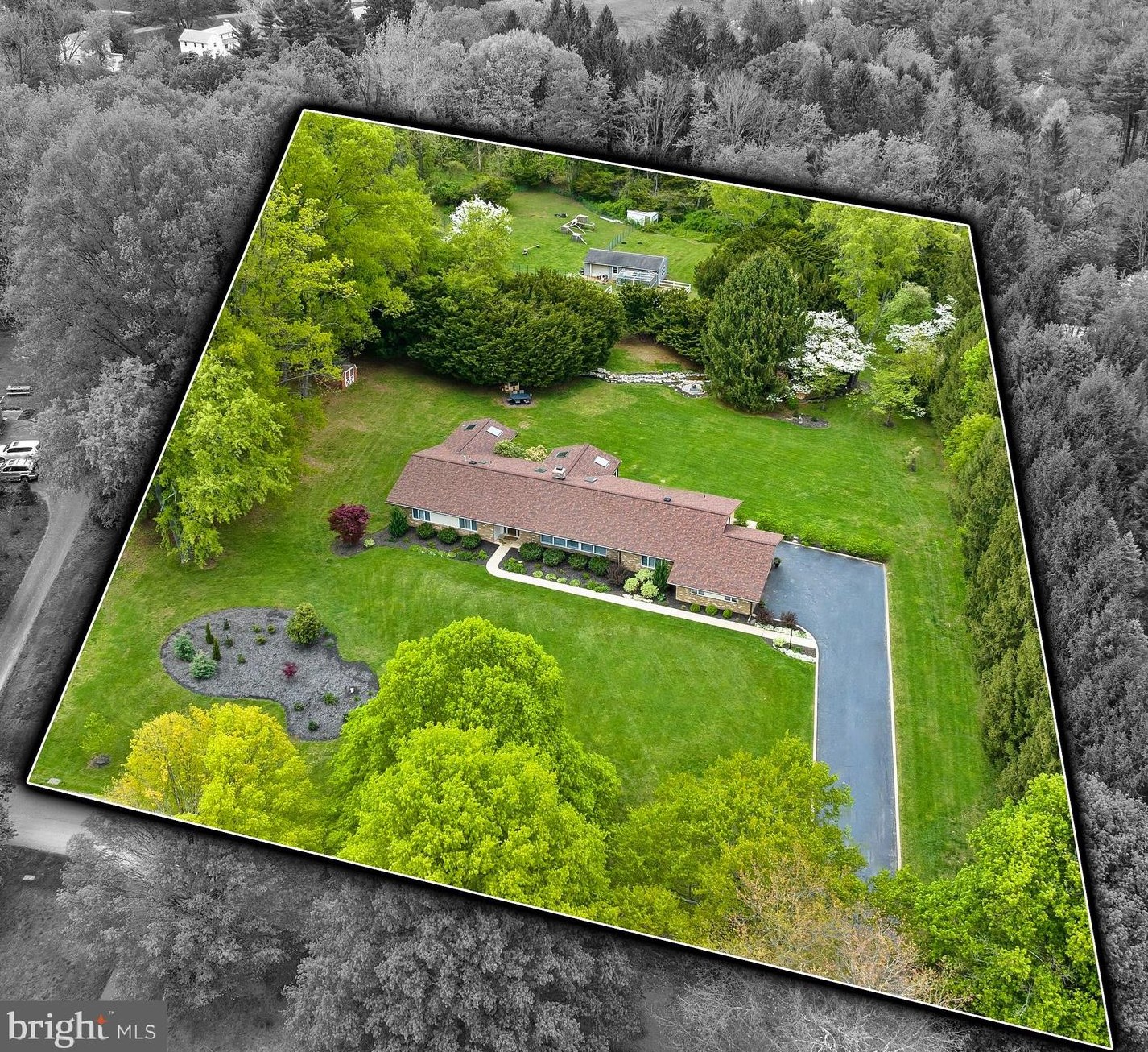 1533 Mallard Ln, Chester Springs, PA 19425-1508