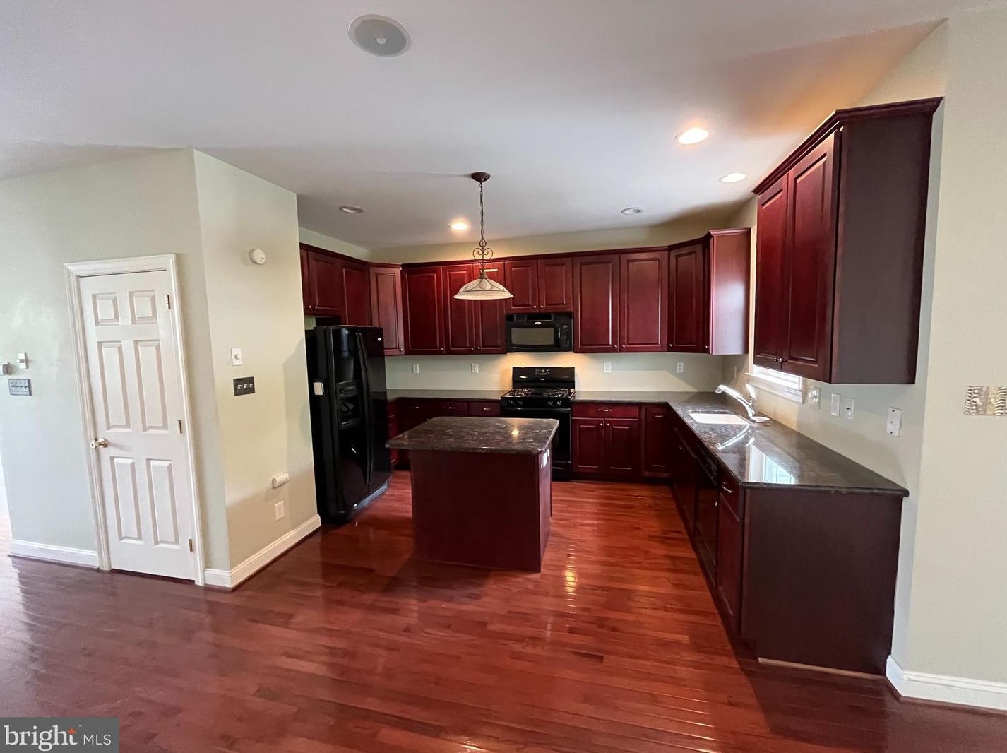 5 Shoreham Dr, Romansville, PA 19320