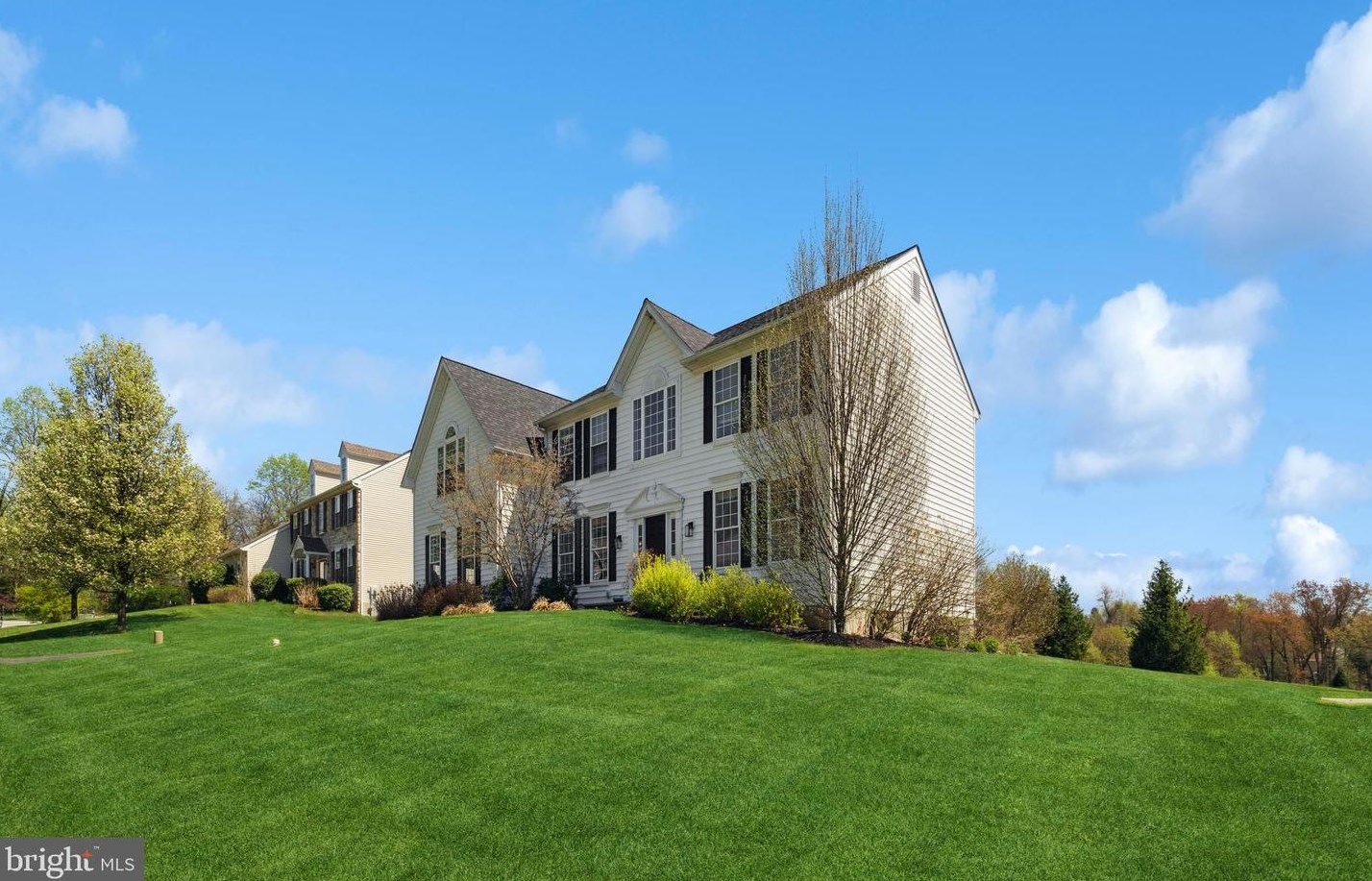 245 Ferndale Ln, Downingtown, PA 19335