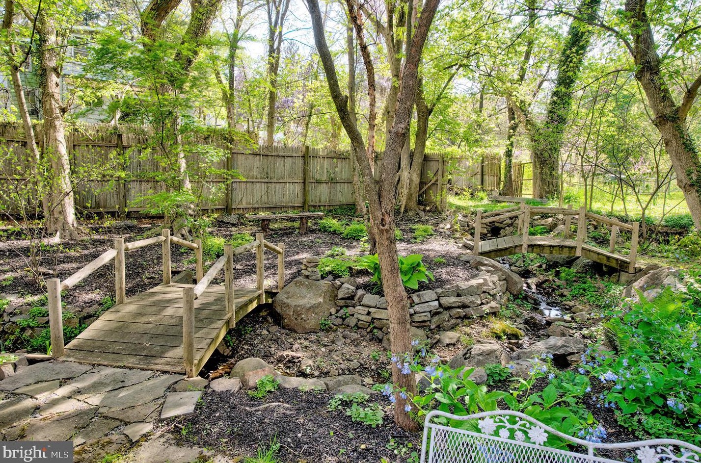 1900 Valley Forge Rd, Valley Forge PA  19481 exterior