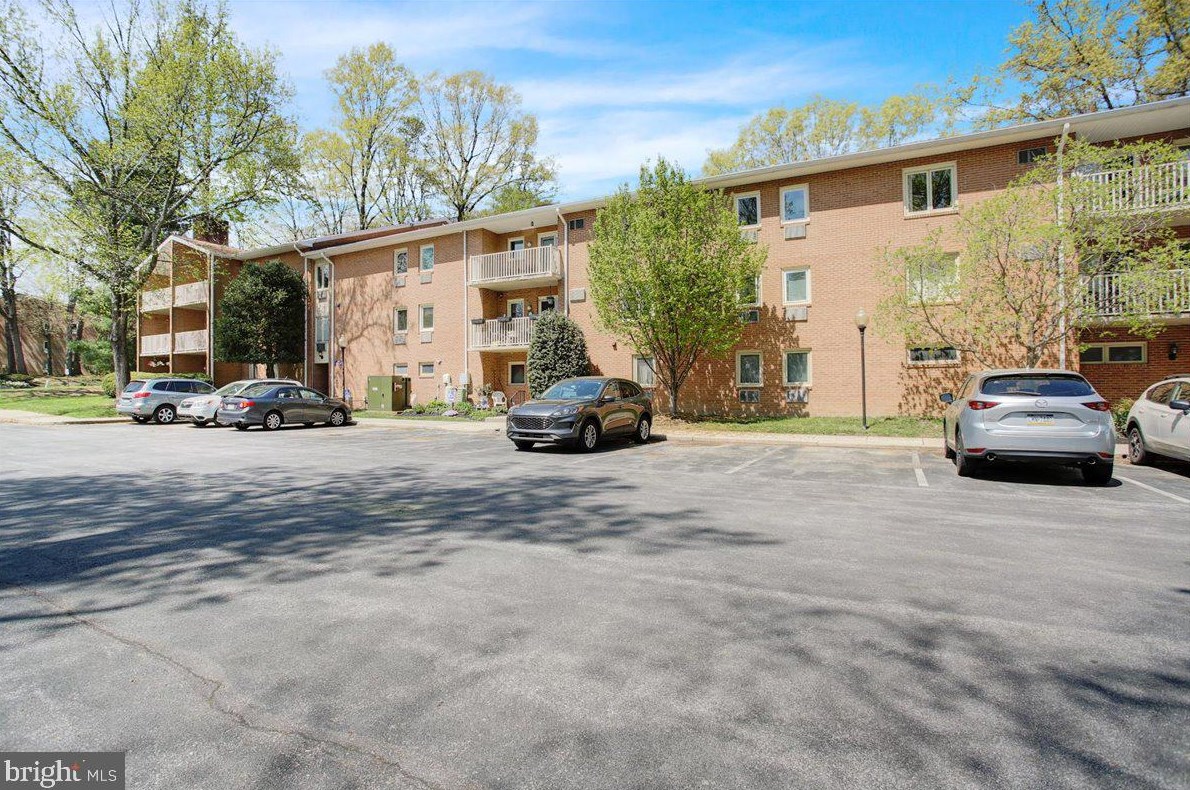300 Winding Way #b15, Downingtown, PA 19335