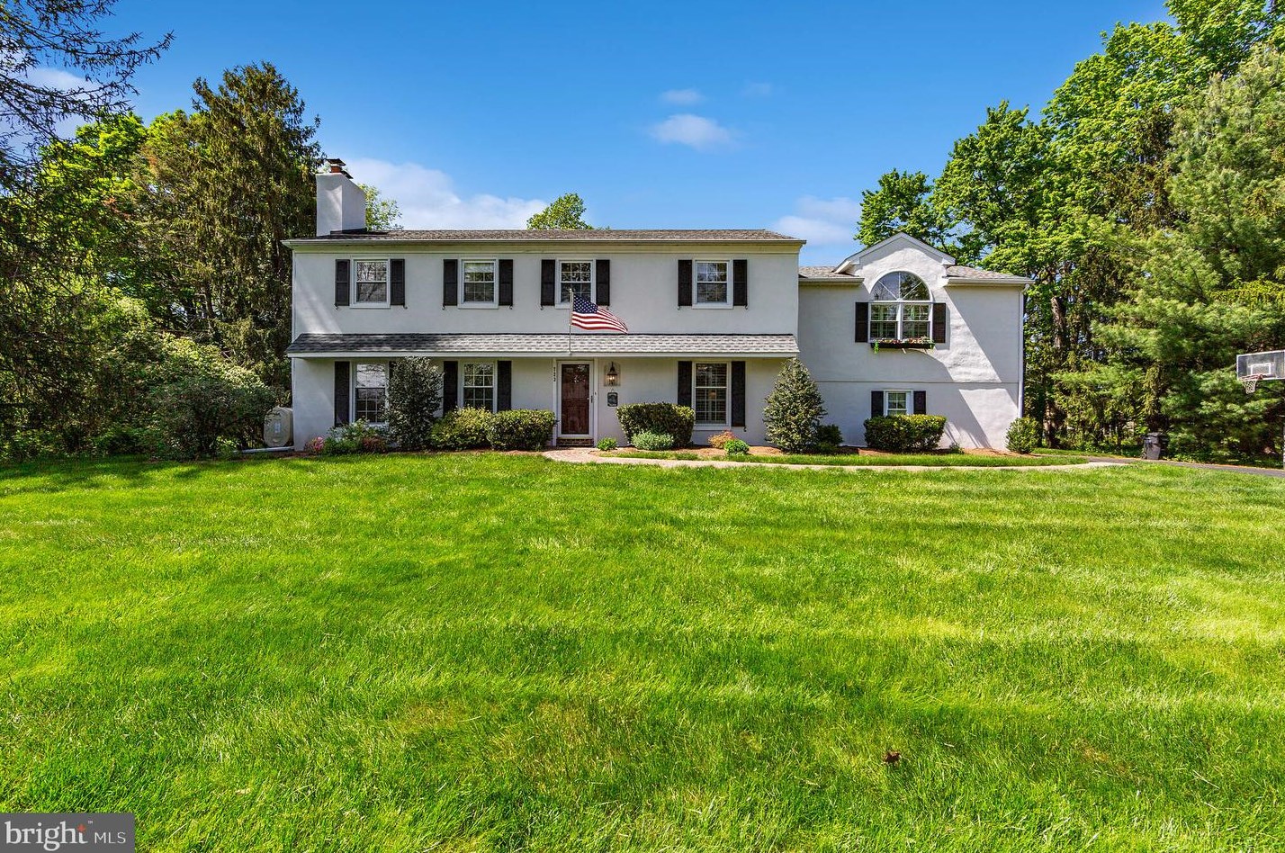 723 Monument Rd, Frazer, PA 19355