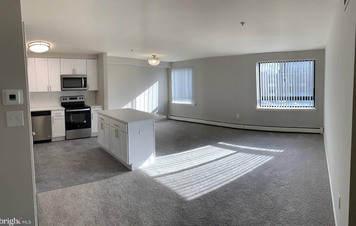 304 E Marshall St #937, West Chester, PA 19380