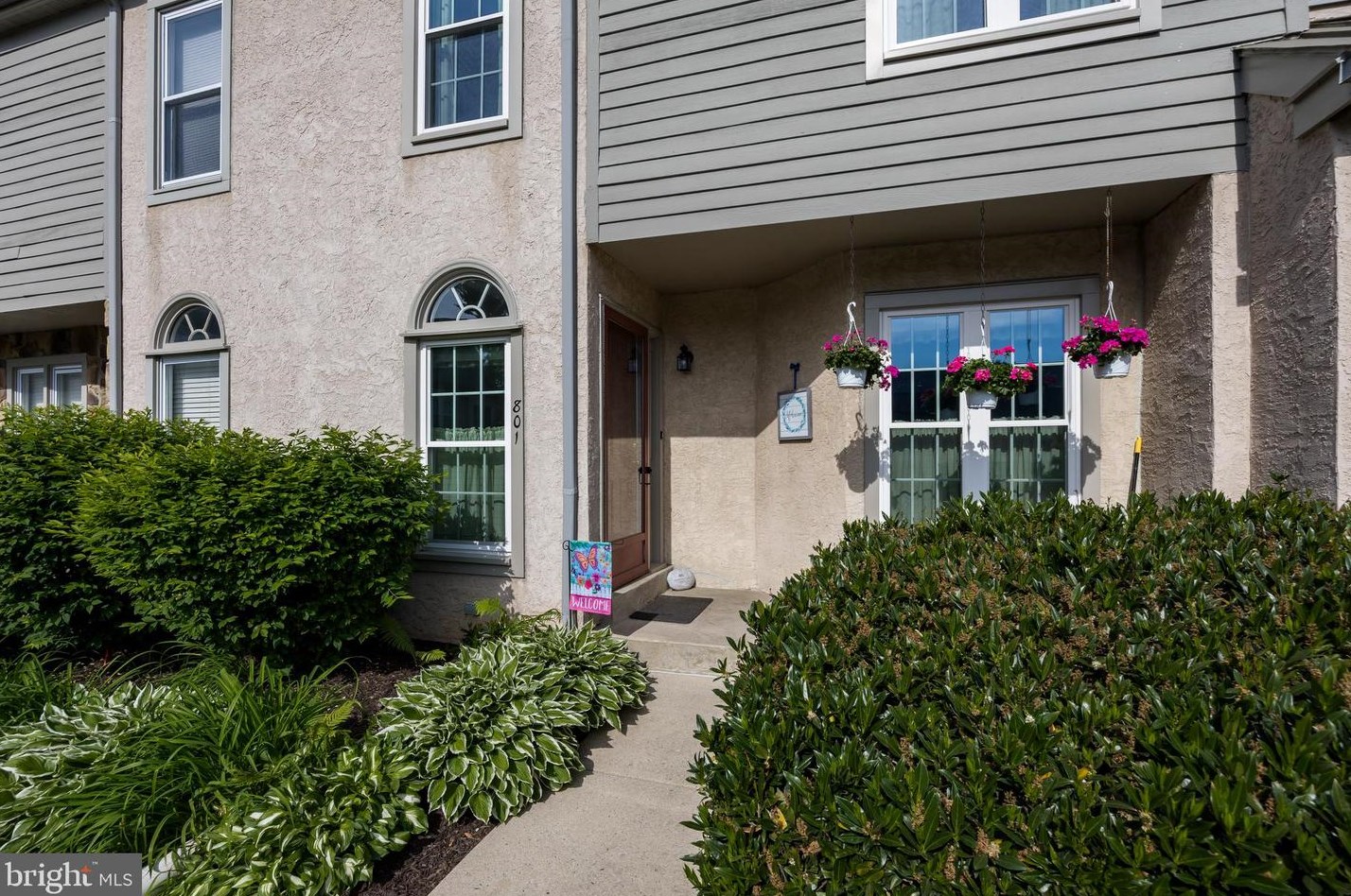 801 Winchester Ct, West Chester, PA 19382