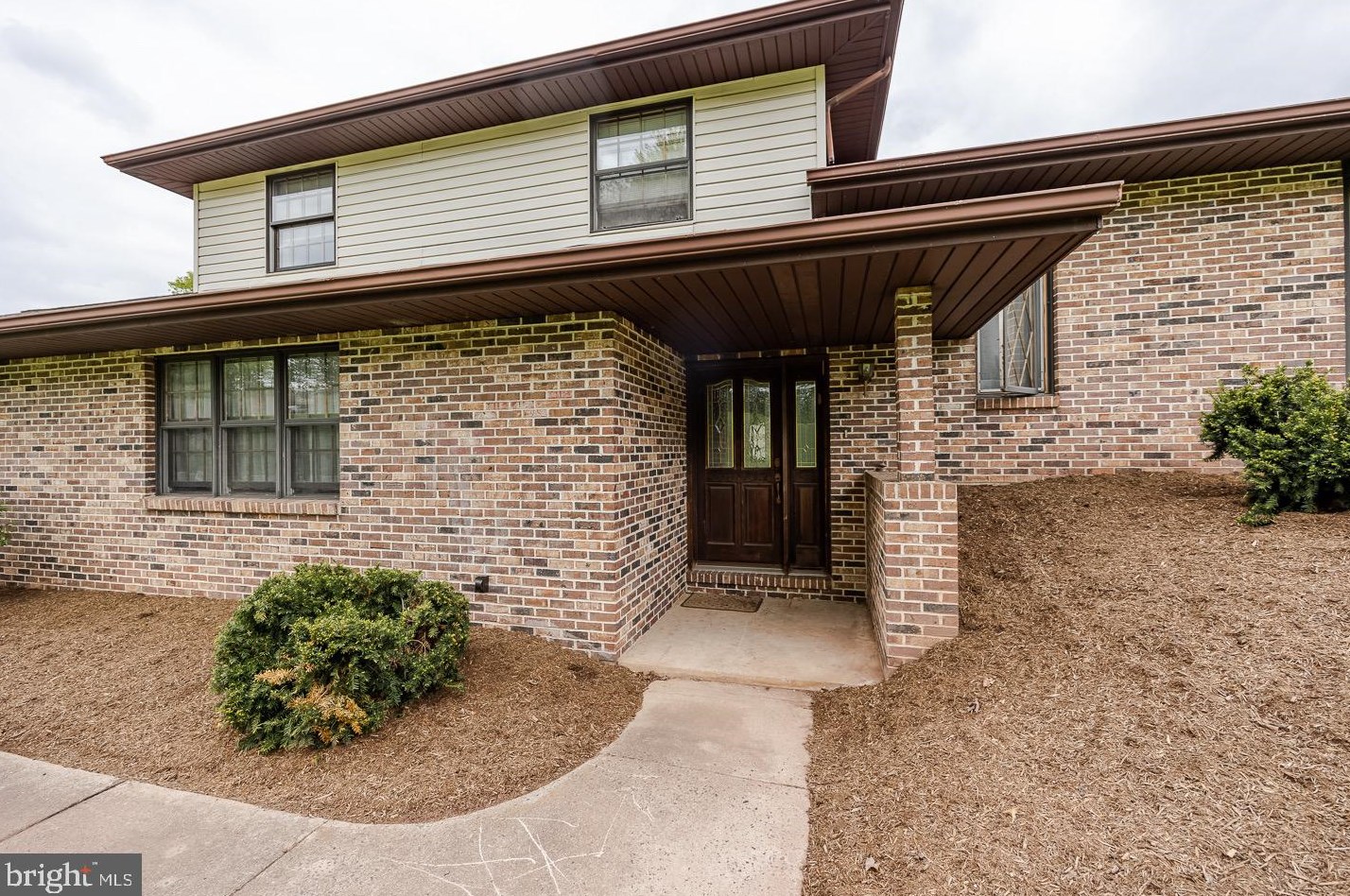 1025 W Bridge St, Spring City, PA 19475